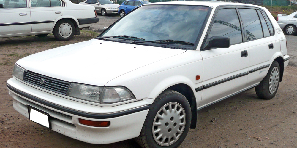 1992-1994_toyota_corolla_ae94_csi_limited_5-door_hatchback_2009-09-17_01